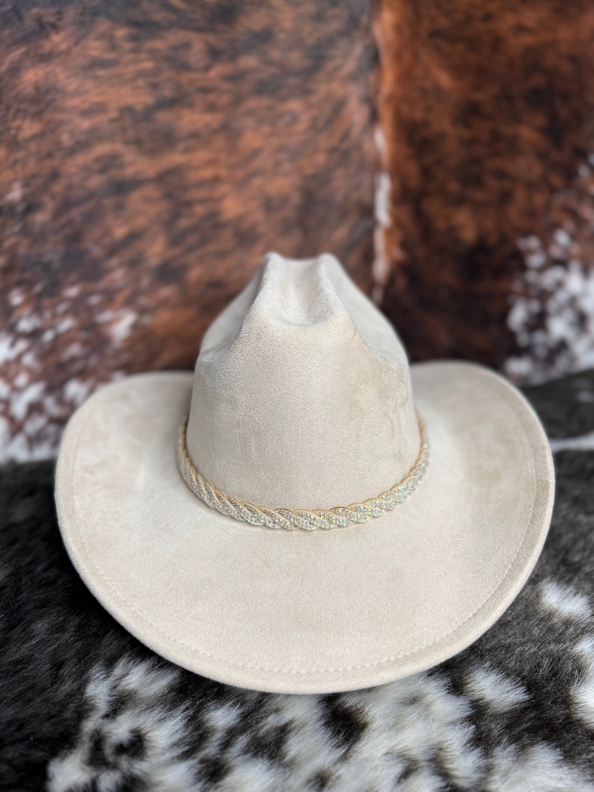 Premium Suede Cowboy Hat - Adjustable Straps Inside, Unisex Design, Size 56-58cm, Western Style, Fashionable & Functional, Shipped in a Box-0
