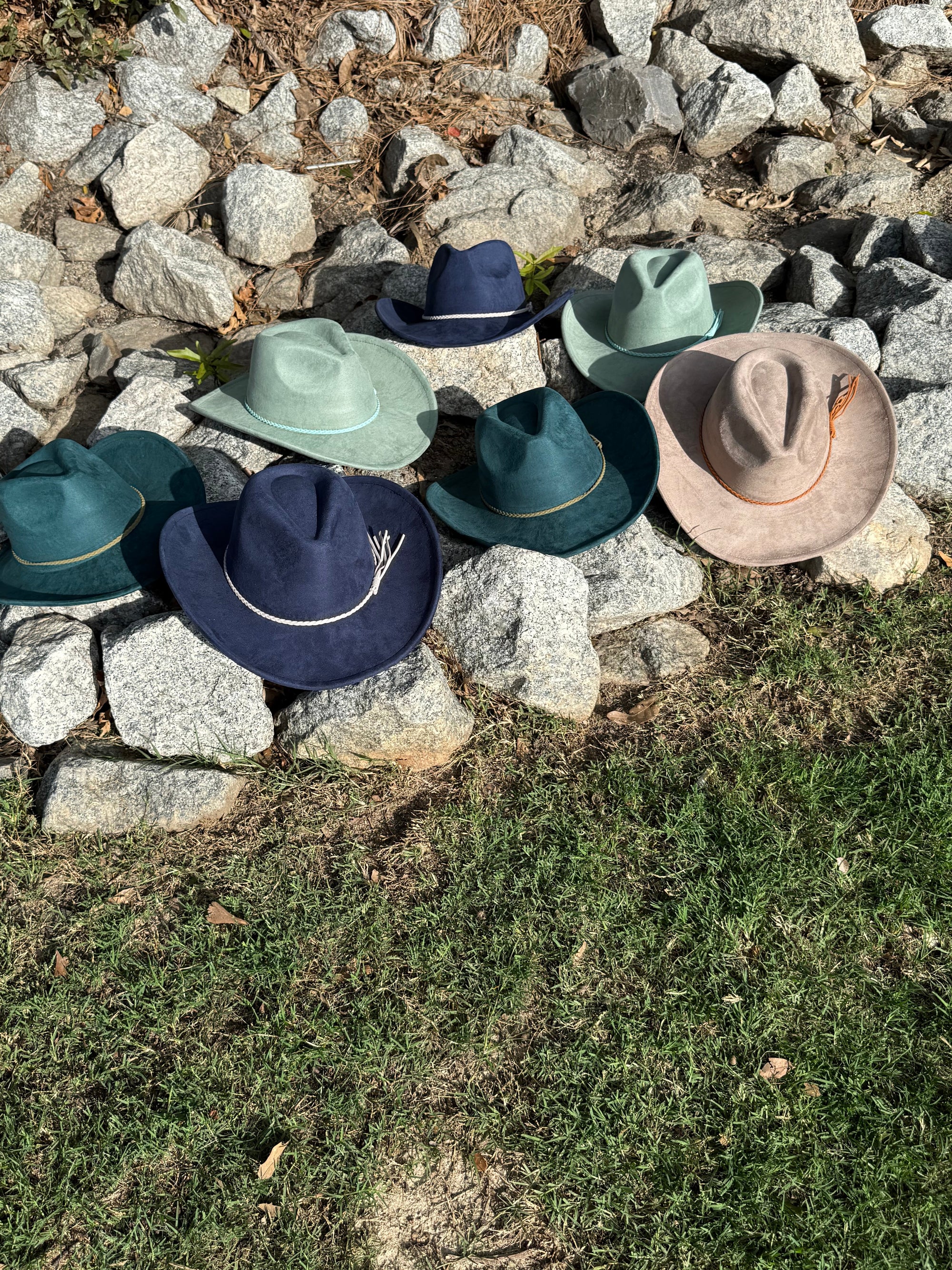 Premium Suede Cowboy Hat - Adjustable Straps Inside, Unisex Design, Size 56-58cm, Western Style, Fashionable & Functional, Shipped in a Box-2