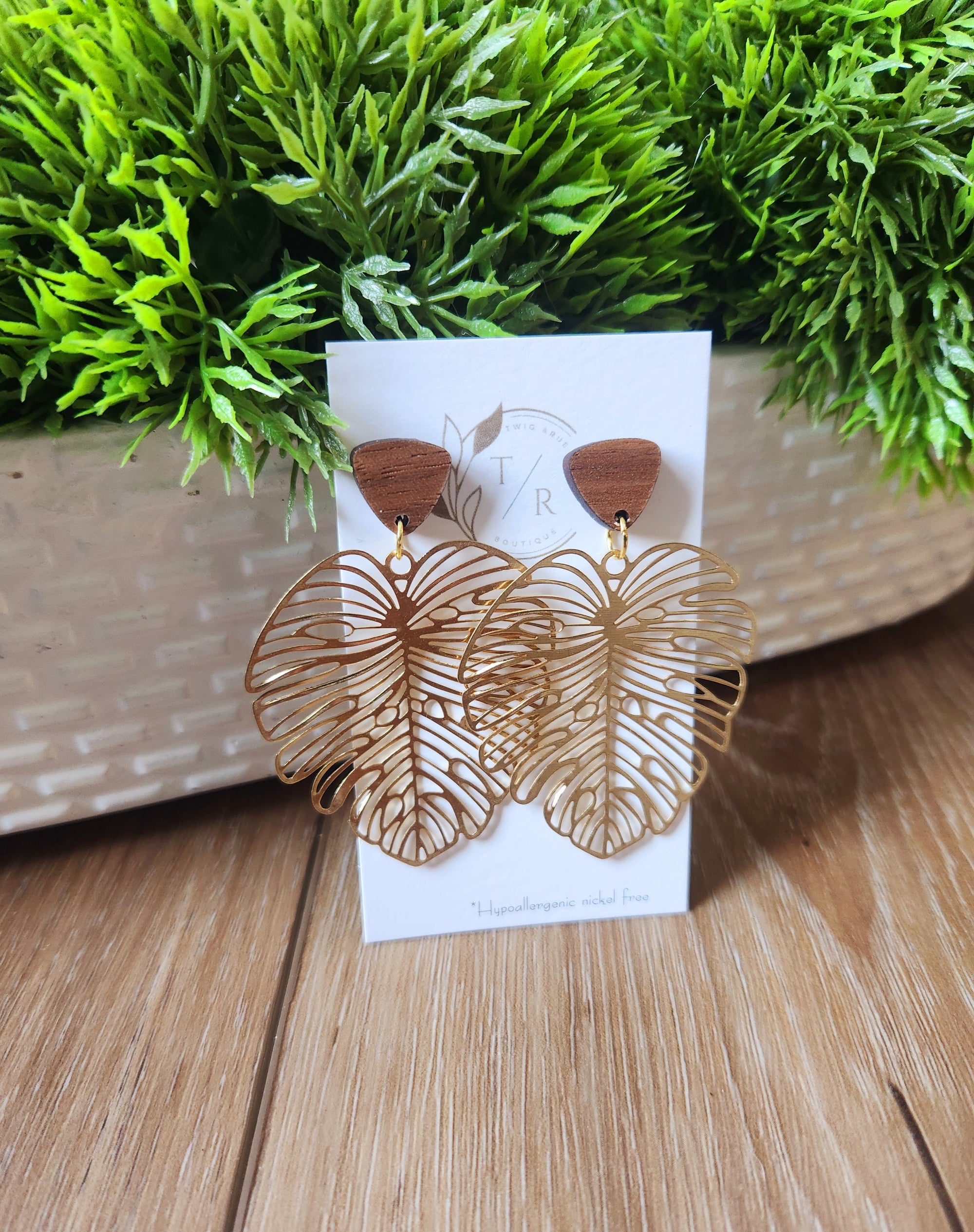 Monstera earring