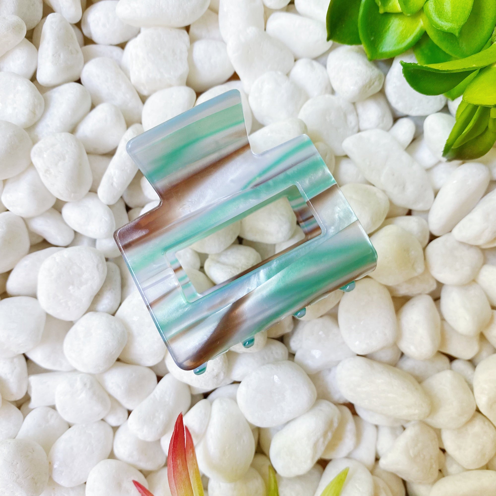 Isabella Square Hair Claw-5