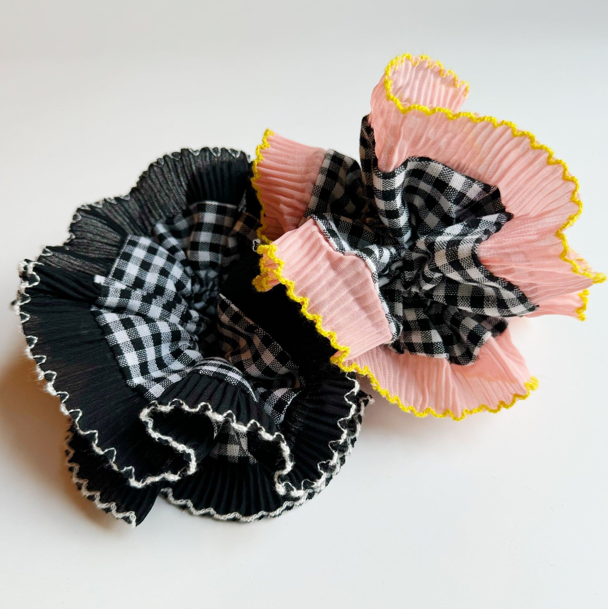 Pleats Frilled Gingham Hair Scrunch-0