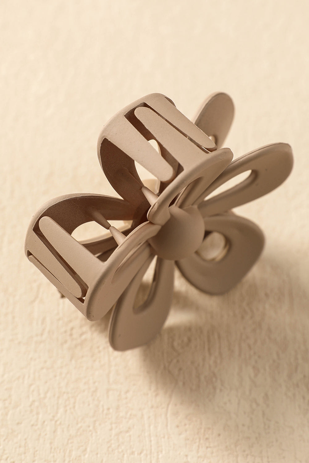 Camel Sweet Hollowed Flower Shape Claw Clip