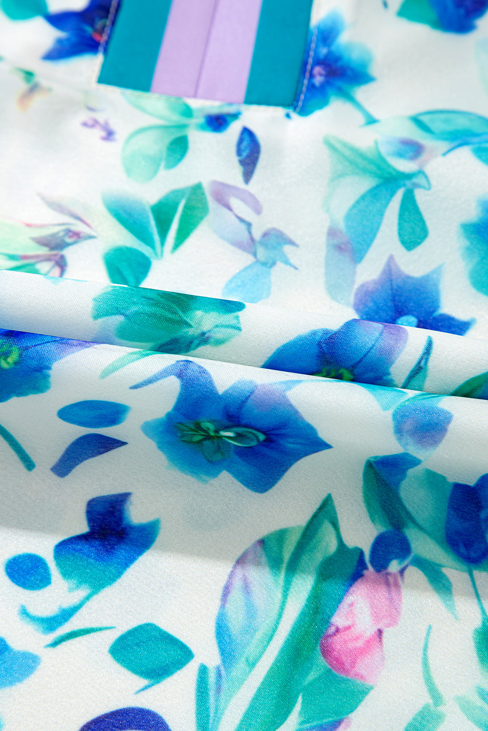 Green Floral Print Pop of Color Split Neck Puff Sleeve Plus Size Blouse