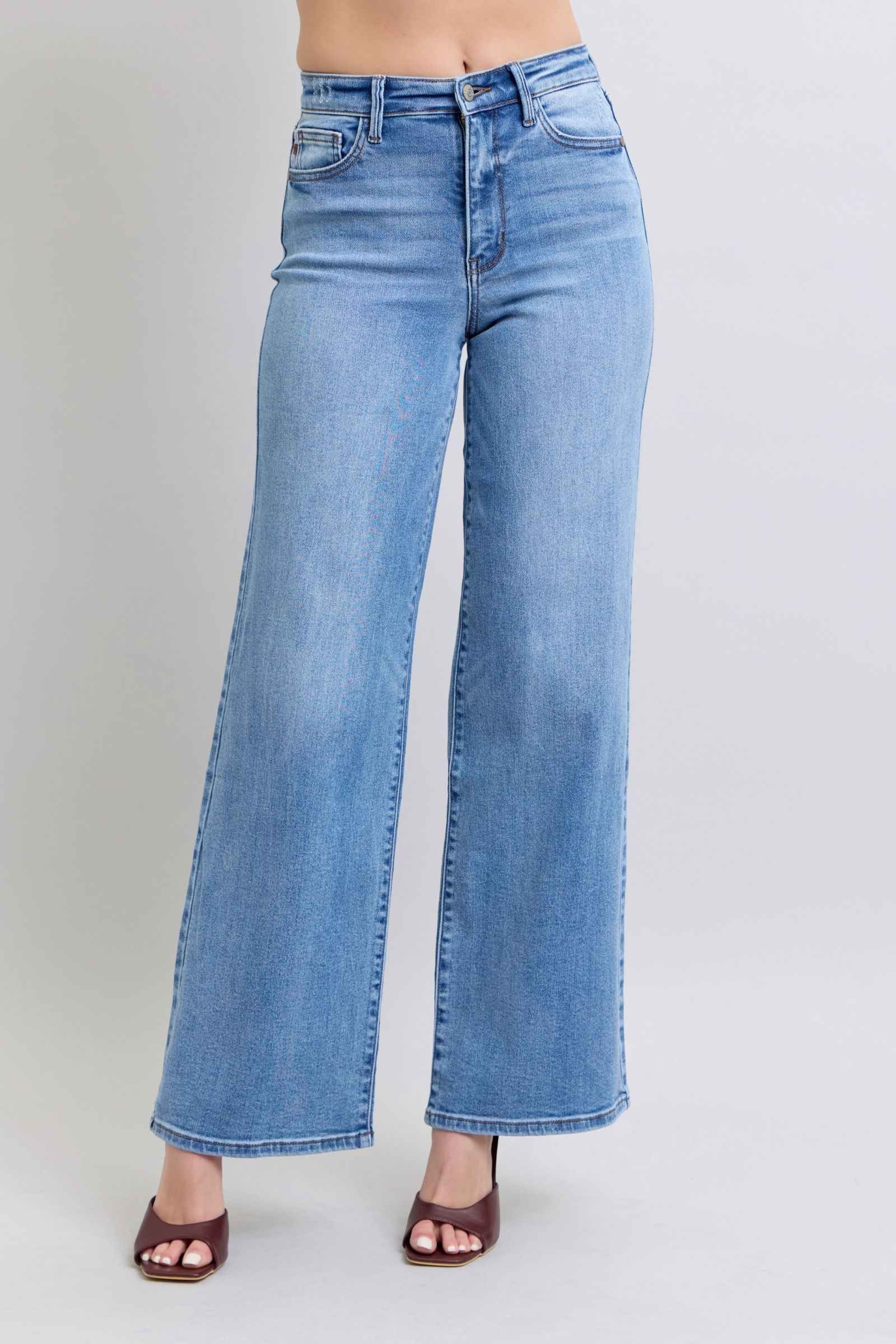 Judy Blue Full Size Wide Leg Jeans with Pockets-0