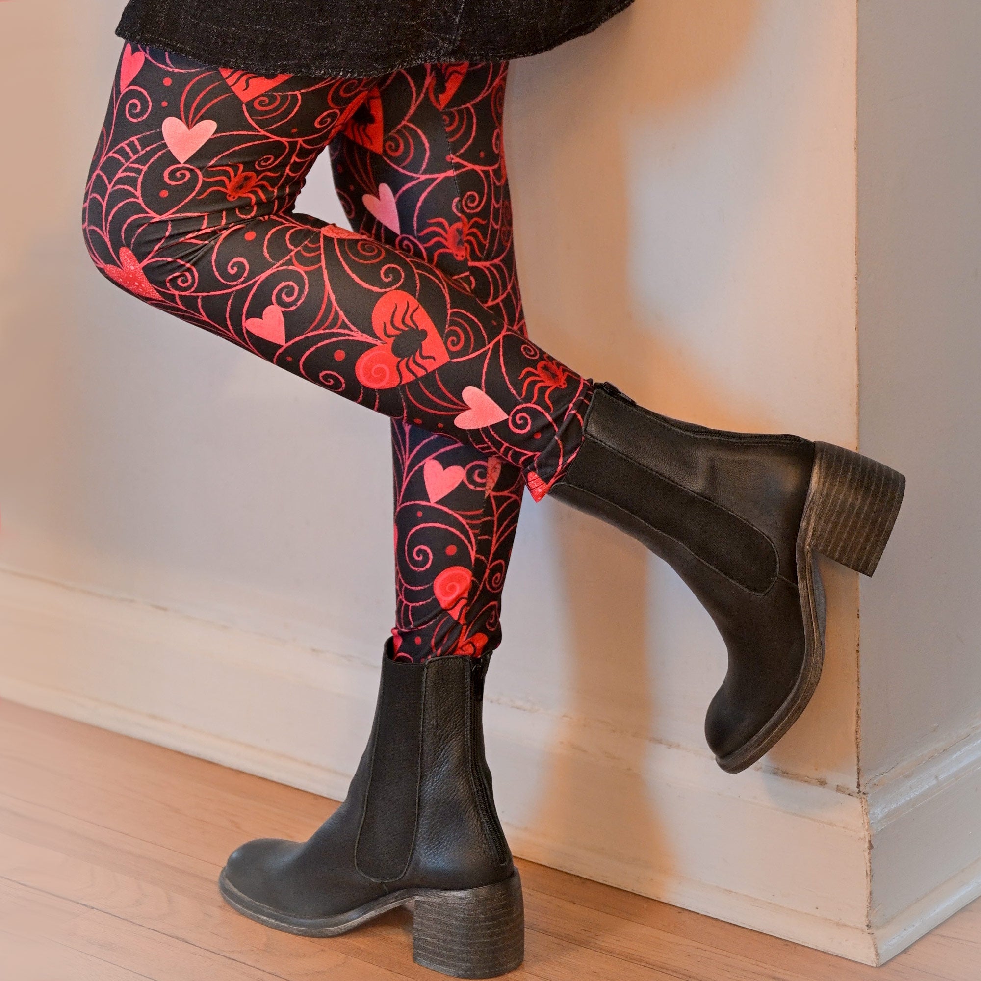 Web of Love Valentine Spooky Spider Web Johanna Parker Exclusive Leggings