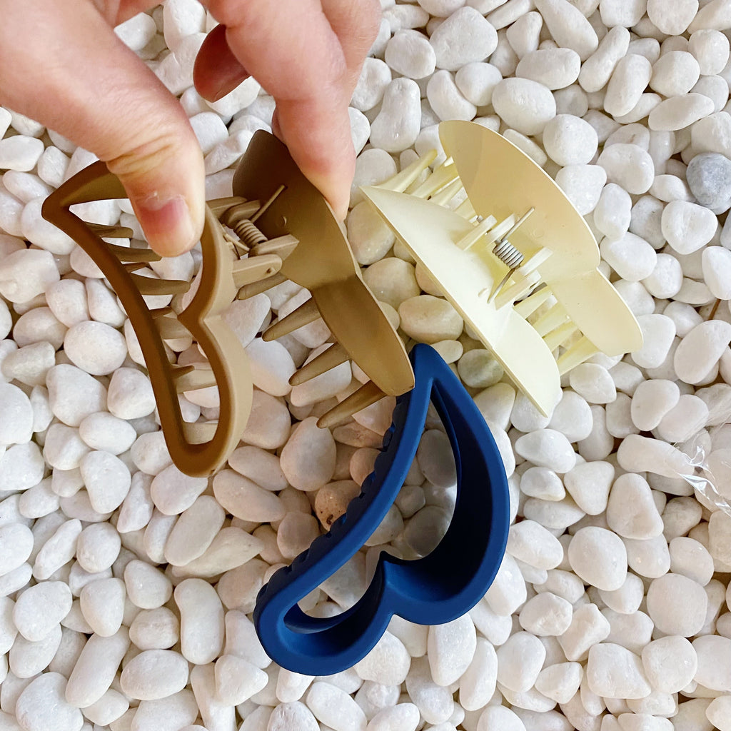 Behalf Of Your Heart Hair Claw Set-2