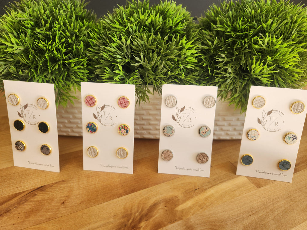 Triple Leather button sets