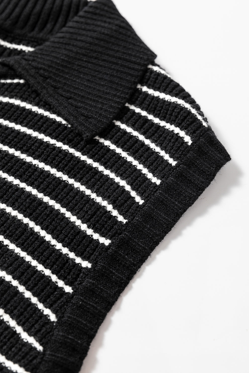 Black Stripe Turn-down Collar Sleeveless Knitted Top