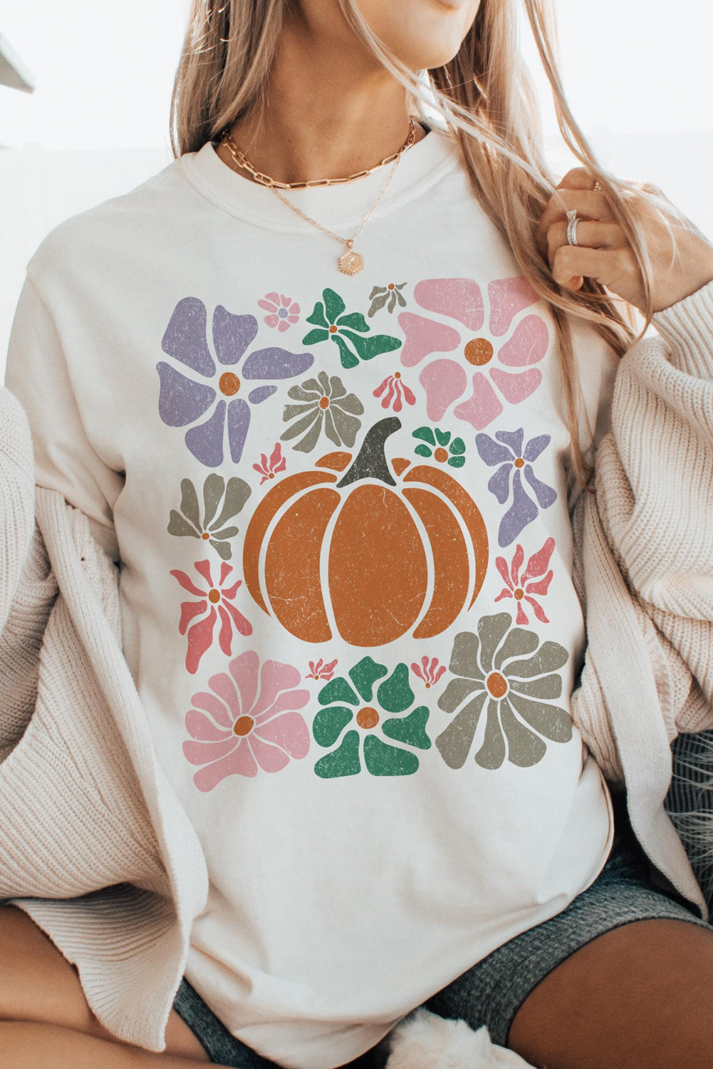 White Flower Pumpkin Distressed Graphic T Shirt