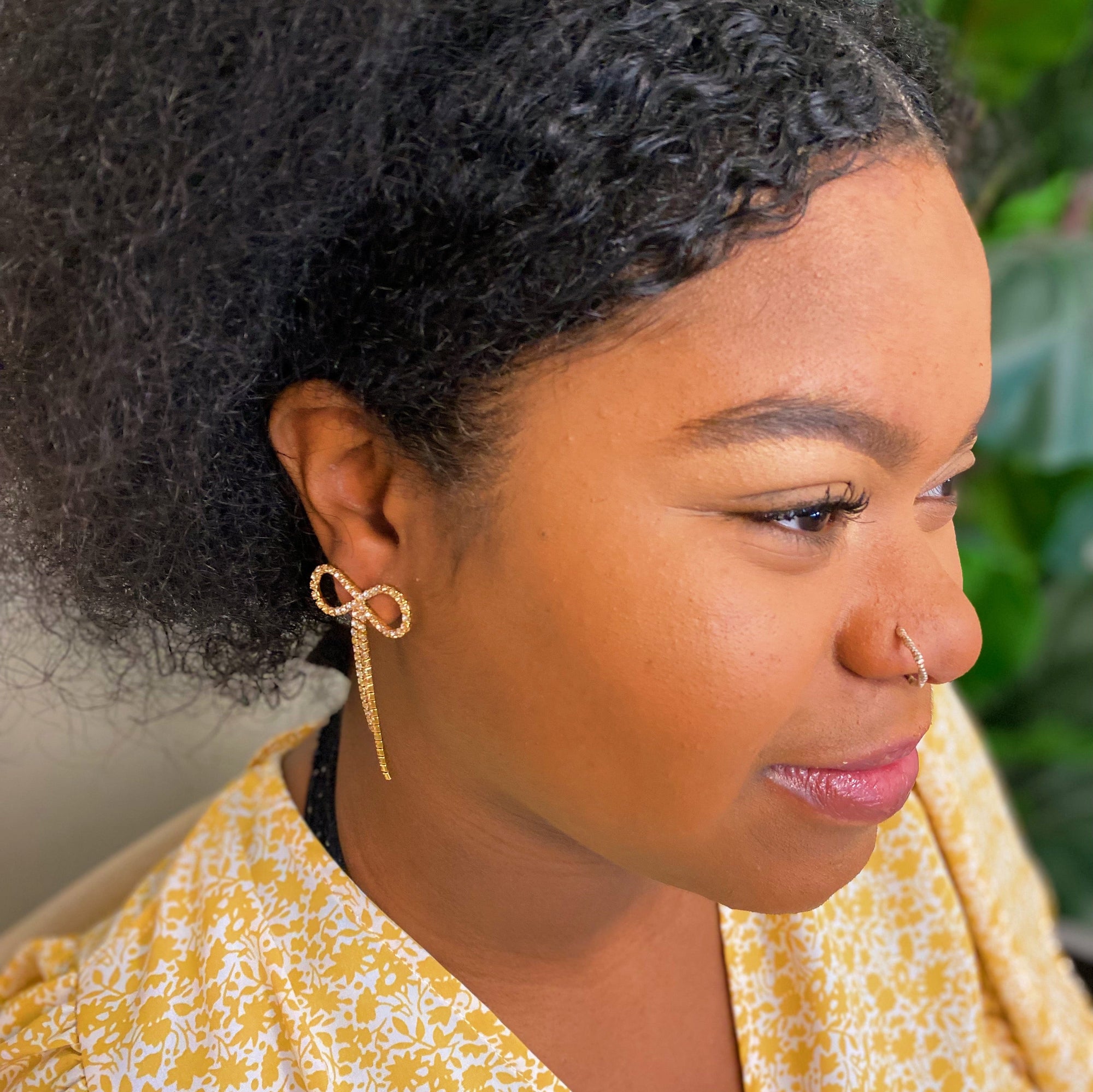 Adorable Shine Bow Earrings-3