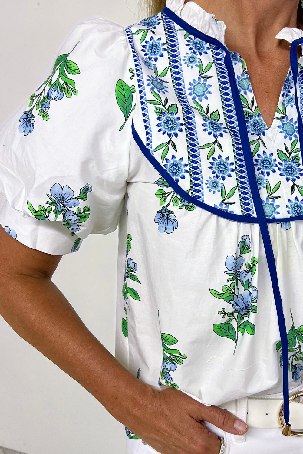 Beige Floral Print Piping Trim Tie Neck Puff Sleeve Blouse