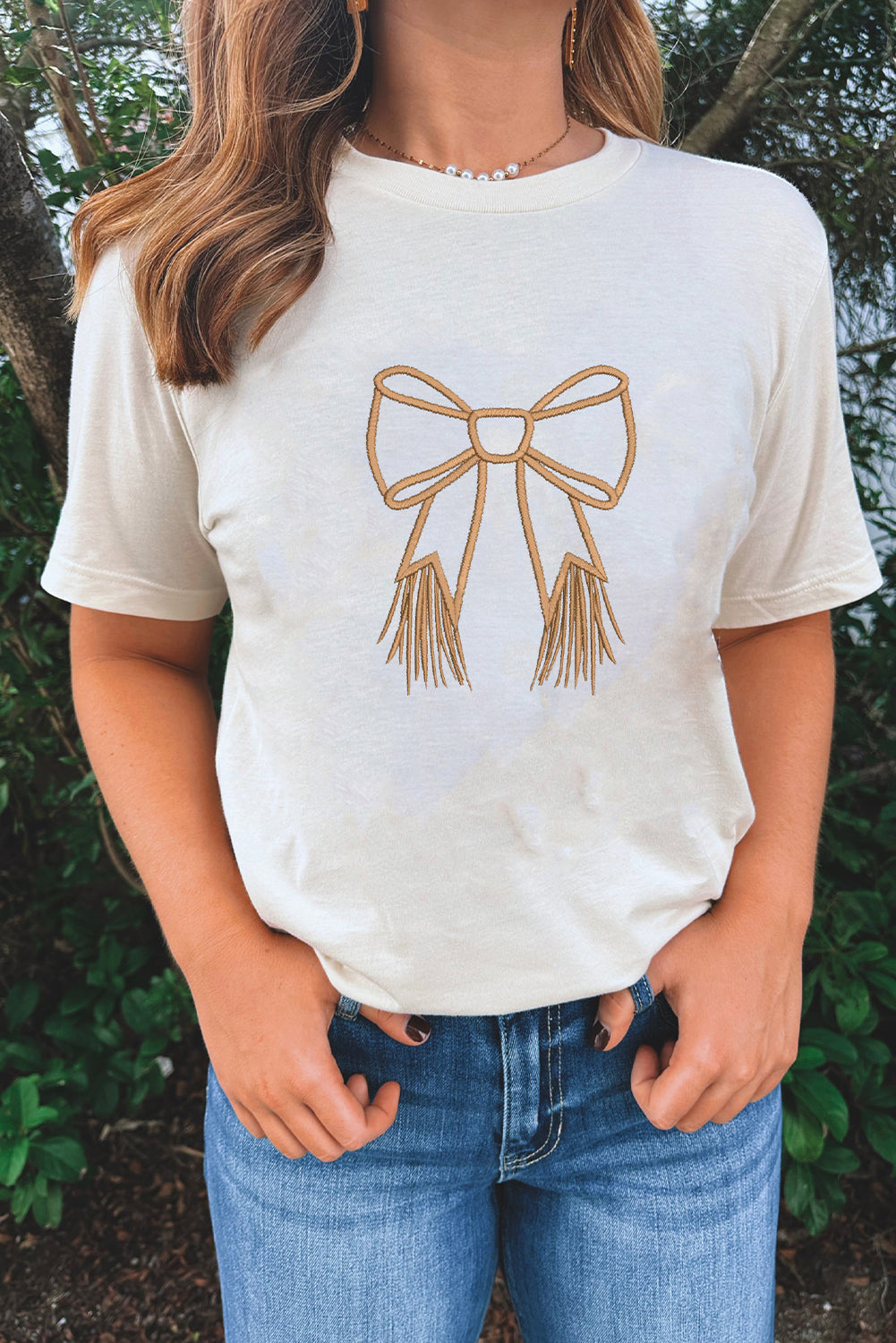 White Tassel Bowknot Embroidered Graphic Print Round Neck T Shirt