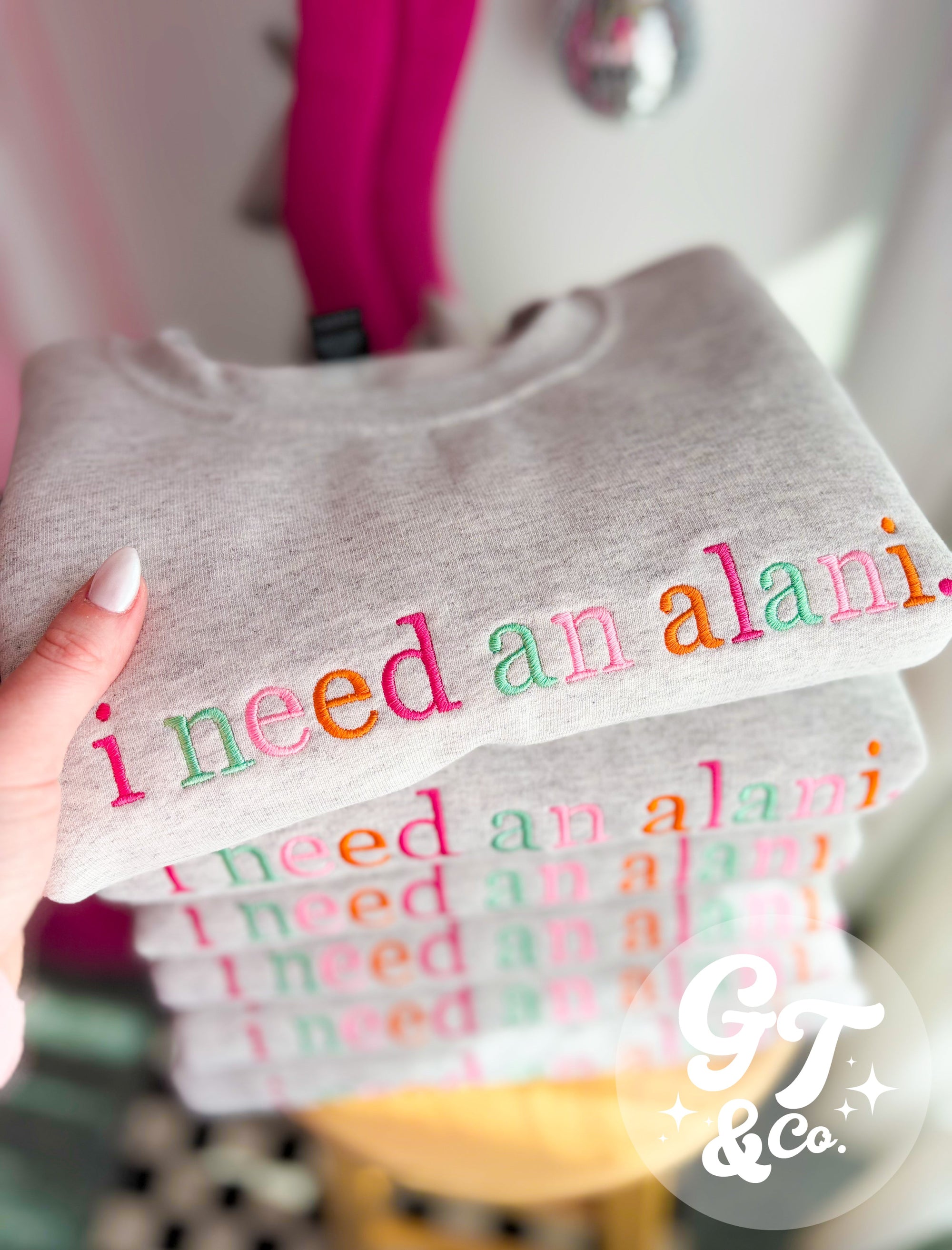 i need an alani Crewneck *MADE TO ORDER 10-15 BIZ DAYS*