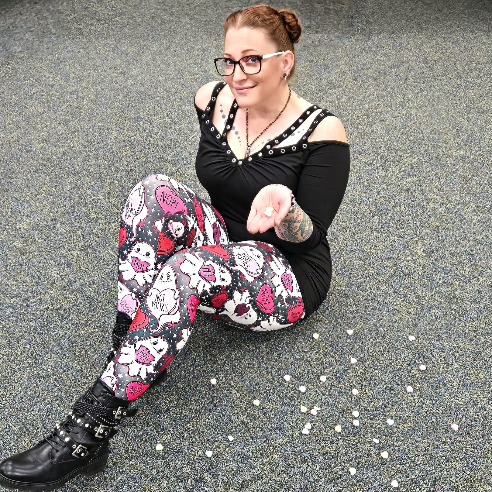 Anti-Love Ghosties (Semi-Exclusive) - Ghost Hearts Valentine's Day Love High-quality Handcrafted Vibrant Leggings