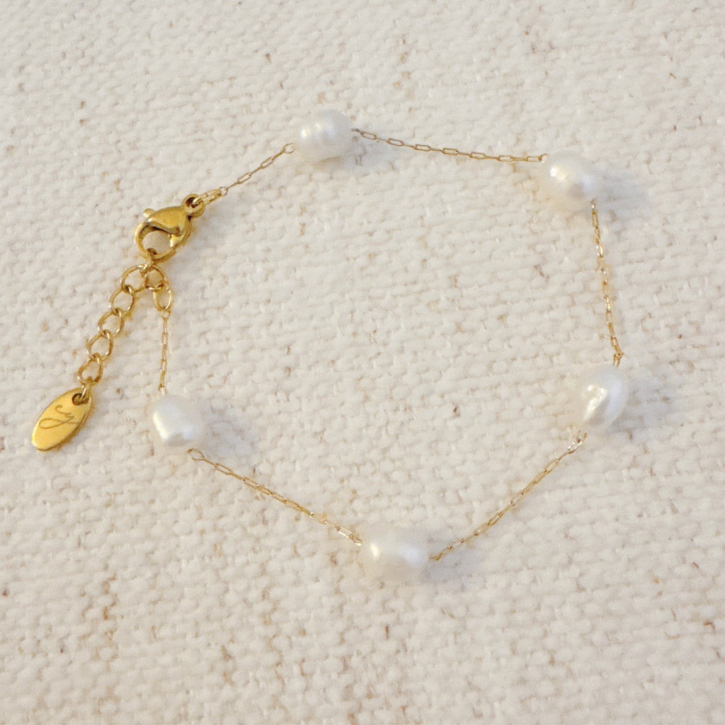 Esther Freshwater Pearl Bracelet-1