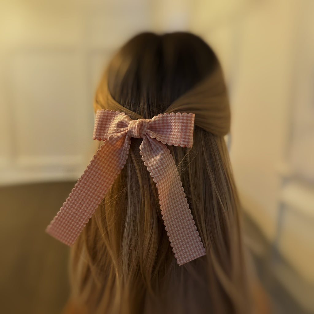 Precious Scallop Edged Bow Hair Clip Set Of 2-4