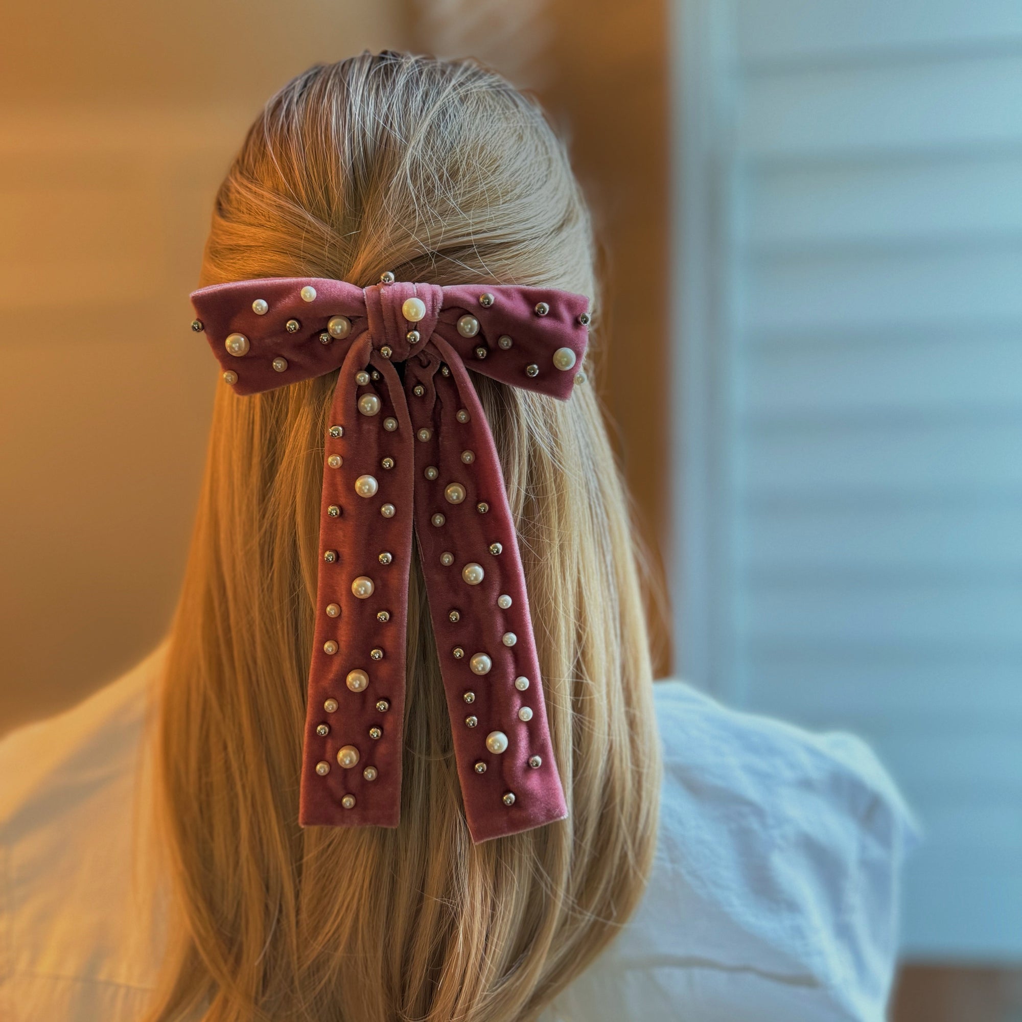 Pearl Throwed Velvet Bow Hair Clip-4