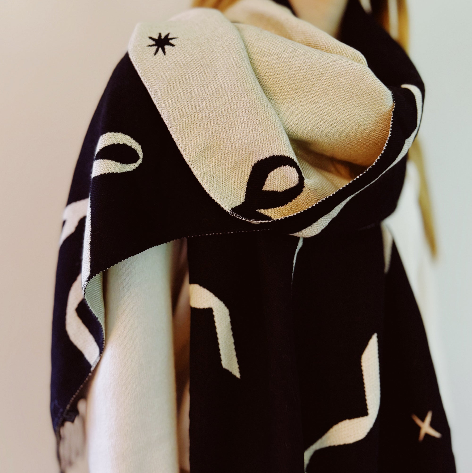 Ballerina Bow Fringed Scarf-2