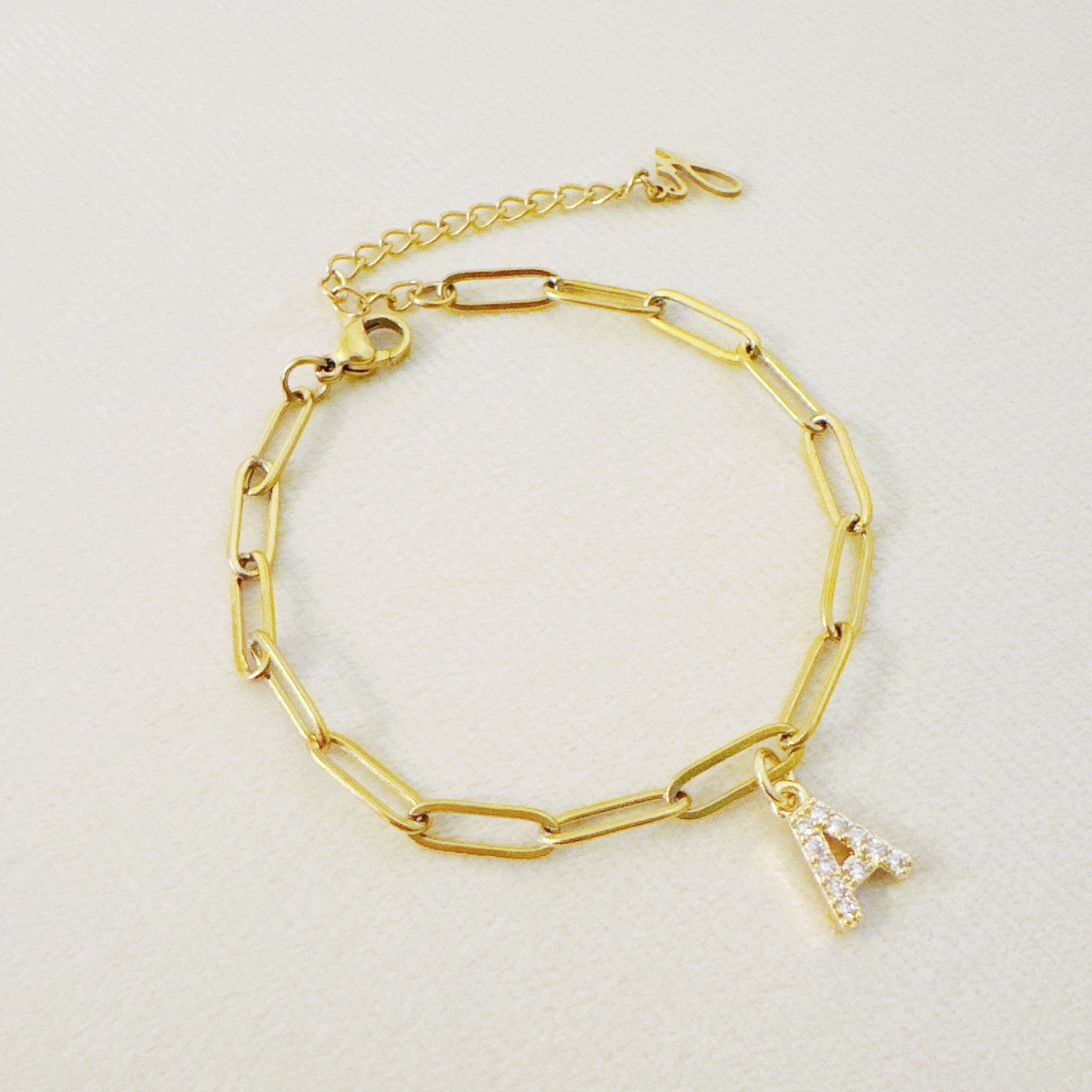 Oh Simple Initial Chain Bracelet-1