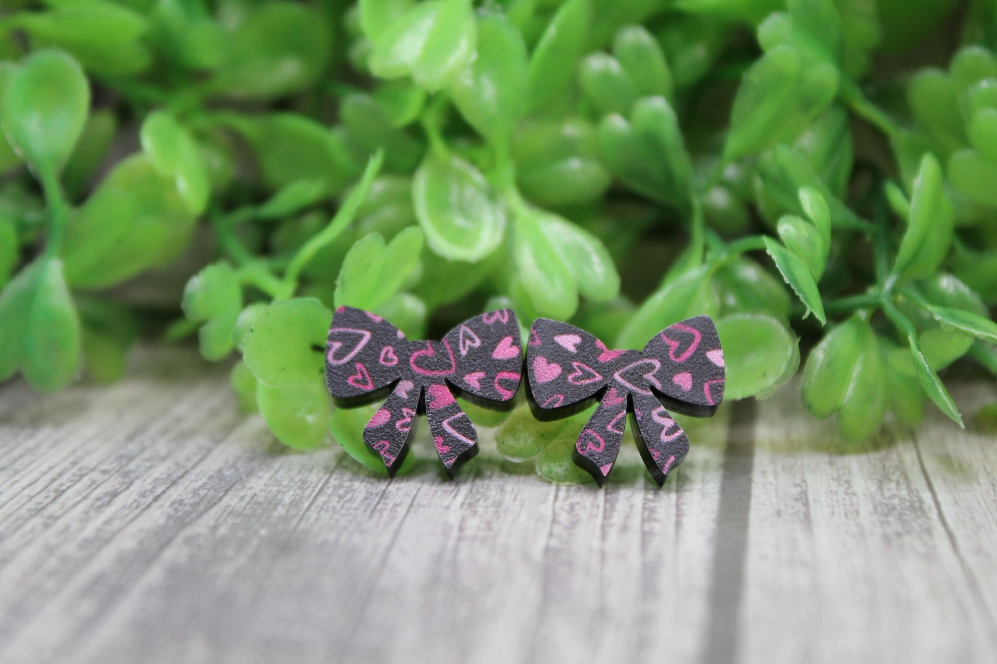 Doodle Heart Bow • Stud Earrings