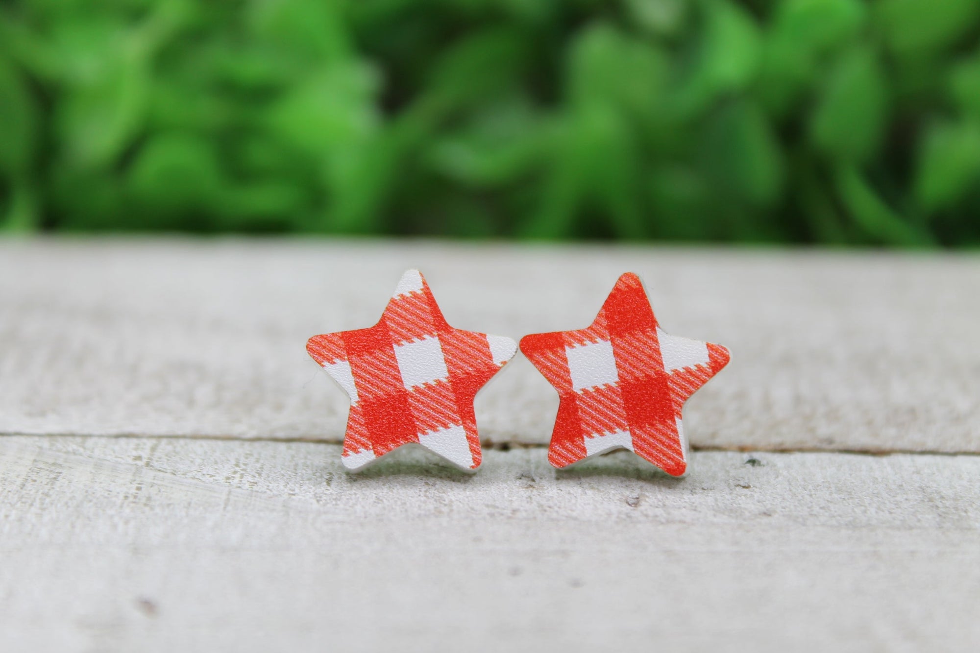 Red Plaid Star Stud Earrings