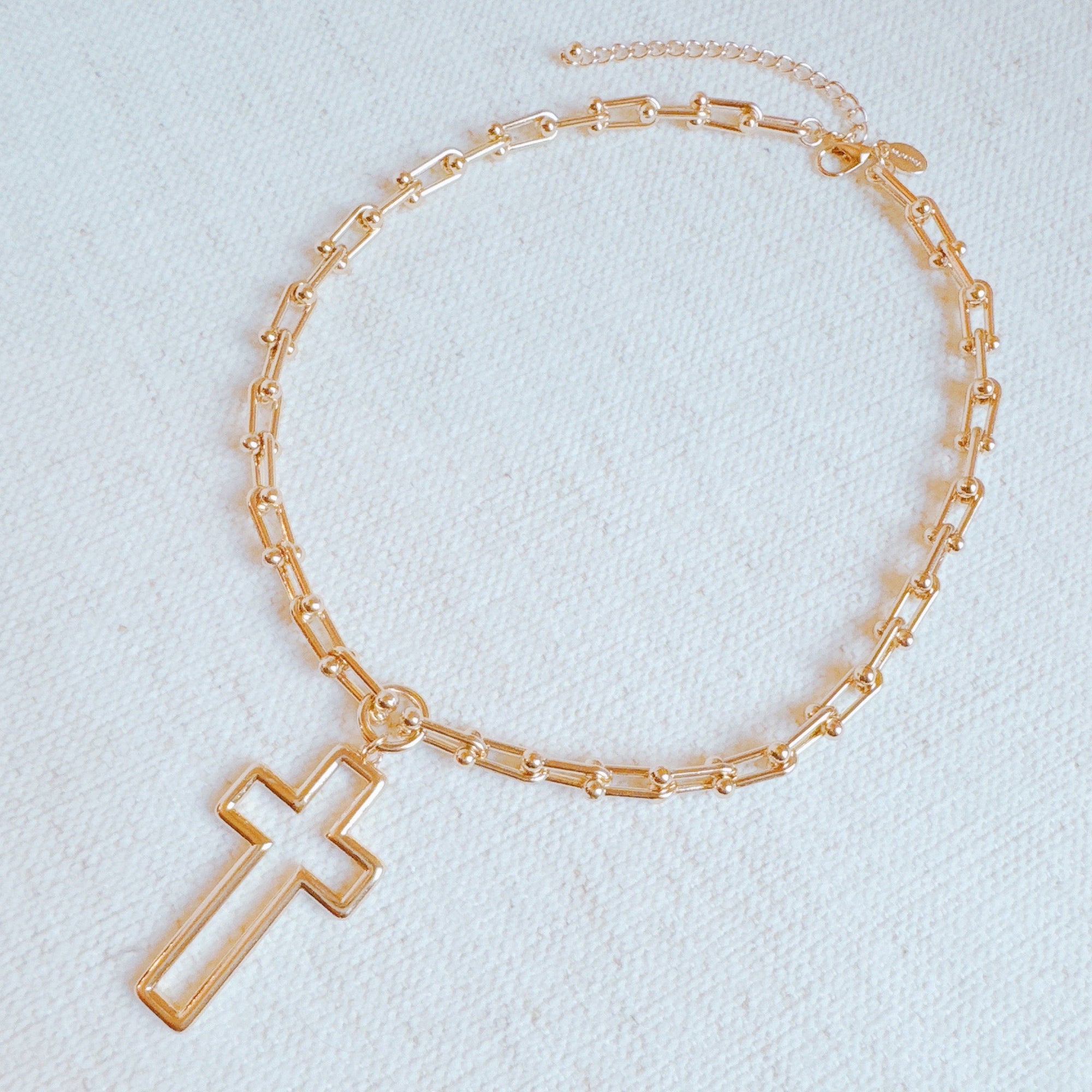 Stylish Cross Pendant U Chain Necklace-3