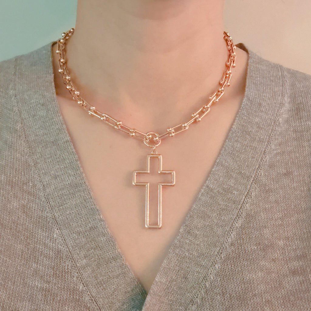 Stylish Cross Pendant U Chain Necklace-4