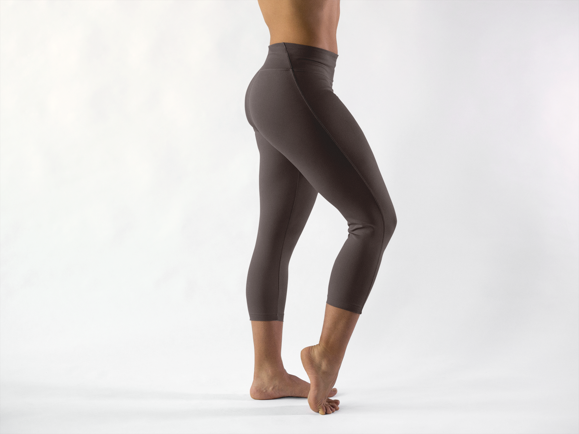 Solid Capri - High-quality Handcrafted Vibrant Leggings