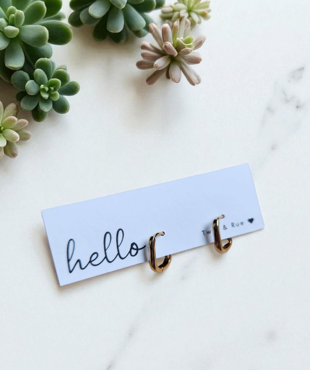 Squared huggie hoops| 18K gold