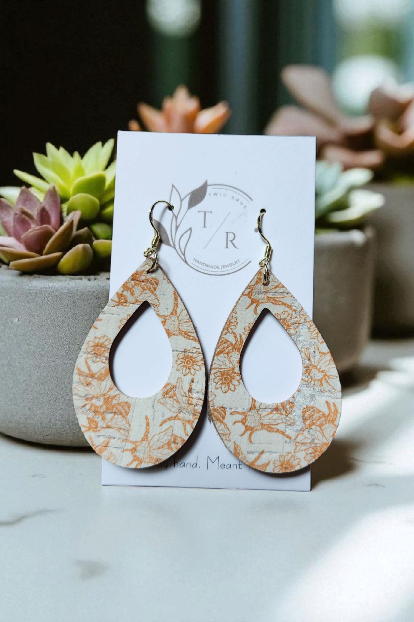 Rue| Genuine Leather Open Teardrop