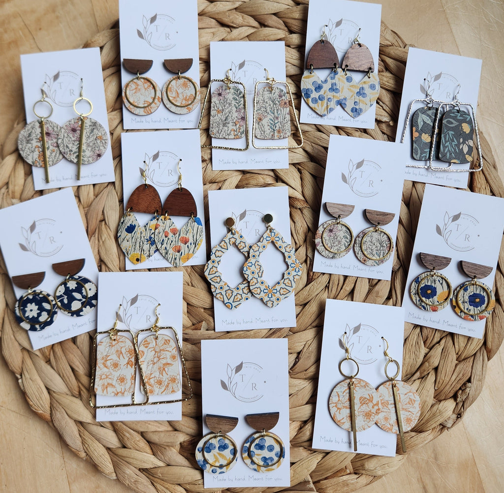 Linnea| Genuine leather scalloped drop with 18K gold stud