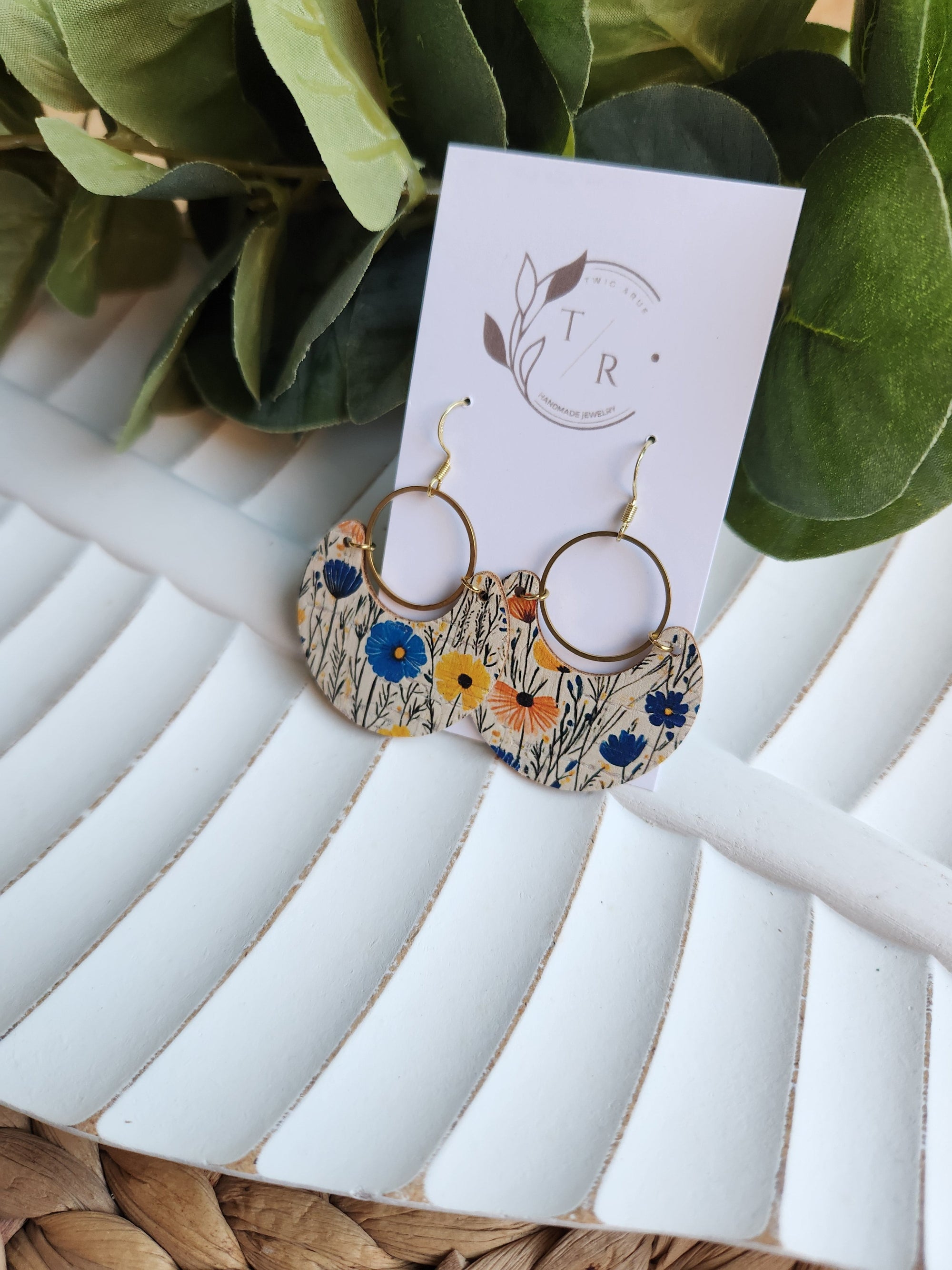 Laurel| Genuine leather arch with circle